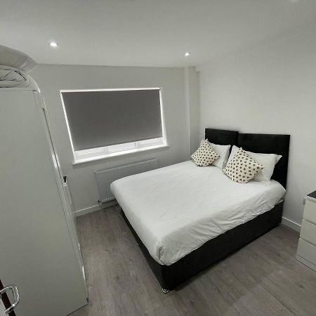 London Dagenham Apartments Екстериор снимка